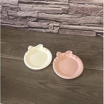 Χειροποίητο σουβέρ πορσελάνης με φιόγκο για μπομπονιέρα