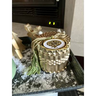 Βάζο Ανάγλυφο με Καπάκι – Χειροποίητο Γούρι ή και με Κερί Σόγιας Βάζο Ανάγλυφο με Καπάκι – Χειροποίητο Γούρι ή και με Κερί Σόγιας