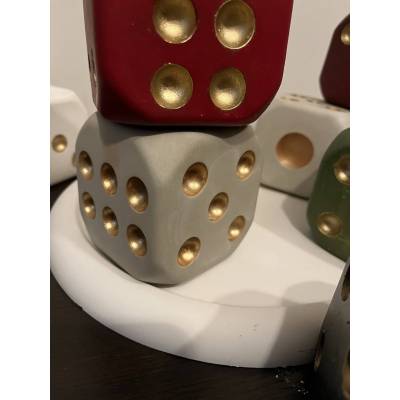 Διακοσμητικό ζάρι | Χειροποίητο από σκόνη πορσελάνης – V by V